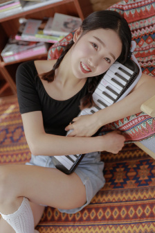 初中女生胸痛